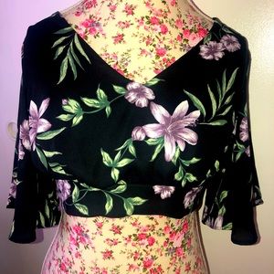 Beautiful BLASHE black crop top